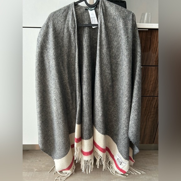 Roots Sweaters - Poncho cardigan style roots throw over! Never worn.